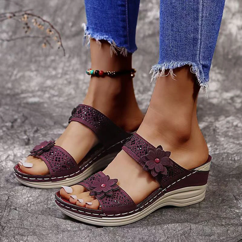 

2022 Summer Women Casual Shoes Vintage Flower Fish Mouth Sandals Women Rhinestone Mid Heels Wedge Sandals Open Toes Large Size