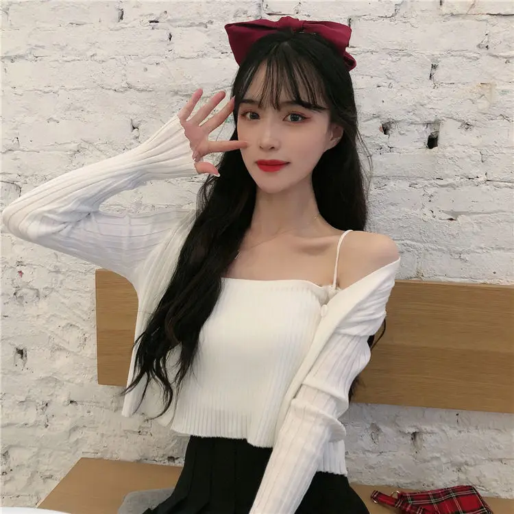 

Short Women's Cardigan Woman Pull Femme Sling Two-Piece Knitted Hiver Sweaters Chandails Set Chandails Women's Sling Short Kni