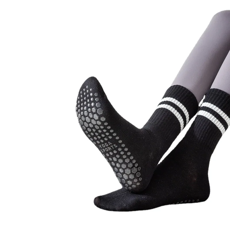 Women's Non Slip Yoga Socks with Grips Cotton Mid Calf Long Warm  breathable Pilates Dance Fitness Sports Socks Outdoor Fitness