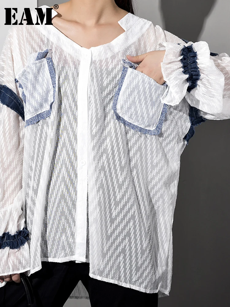 

[EAM] Women White Denim Ruffles Big Size Blouse New V-collar Long Sleeve Loose Fit Shirt Fashion Tide Spring Summer 2022 WG75500