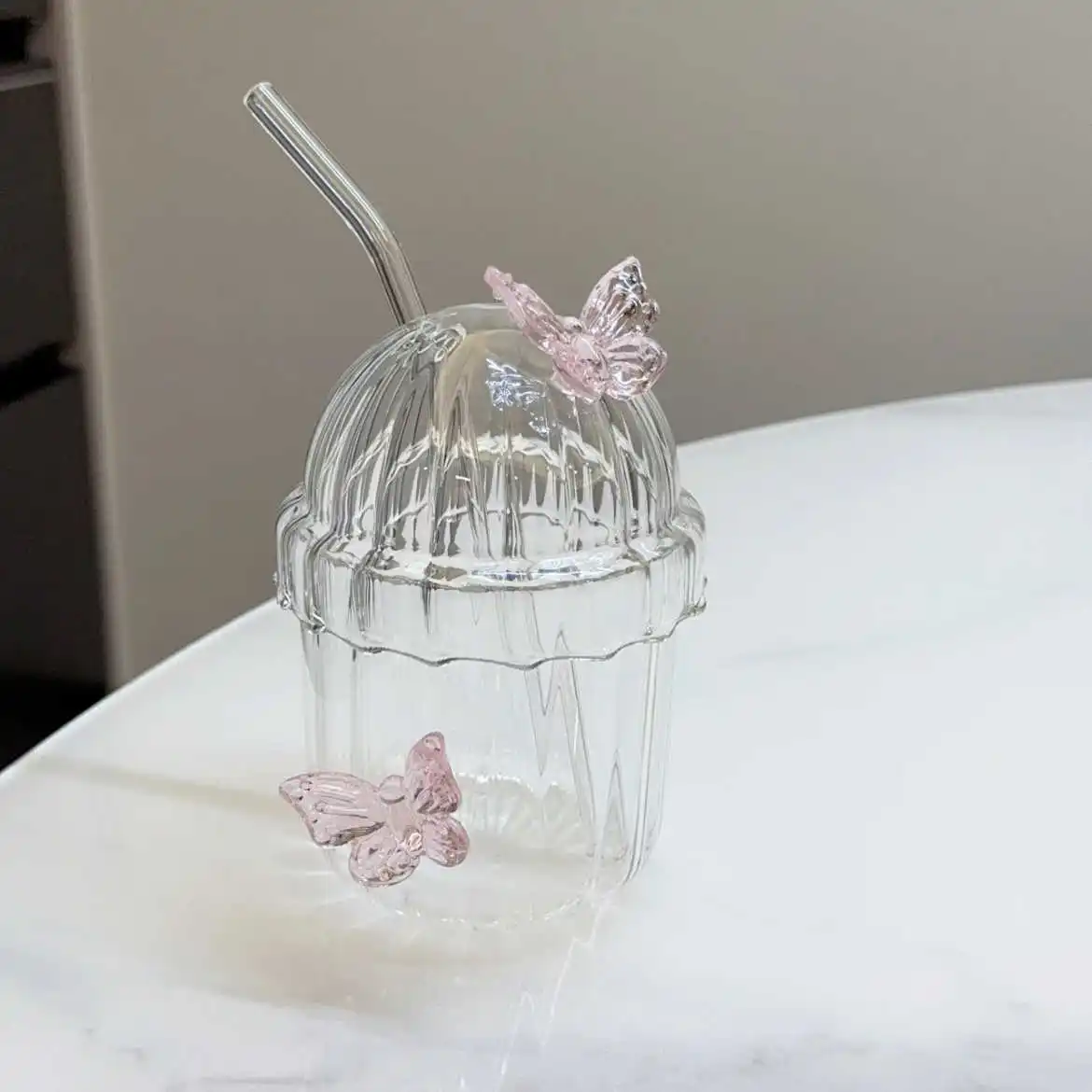 Стеклянная кружка с декором в виде бабочки соломенная чашка крышкой из