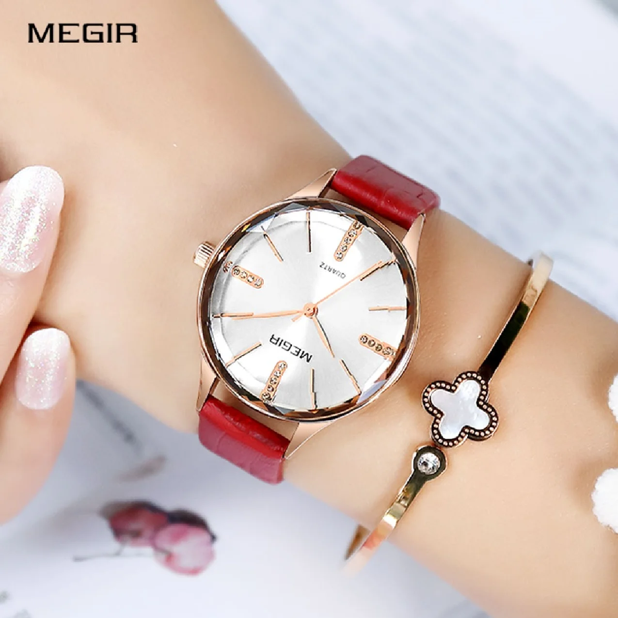 

MEGIR Original Women Reloj Mujer Leather Lady Fashion Casual Quartz Watch Female Wristwatch Clock Copper Case Relogio Feminino