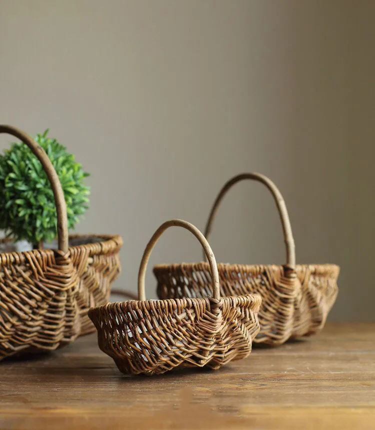 

17x15cm Willow Flower Basket Rattan Living Room Portable Flowers Baskets Home Multi-Functional Storage Basket For Outdoor Picnic