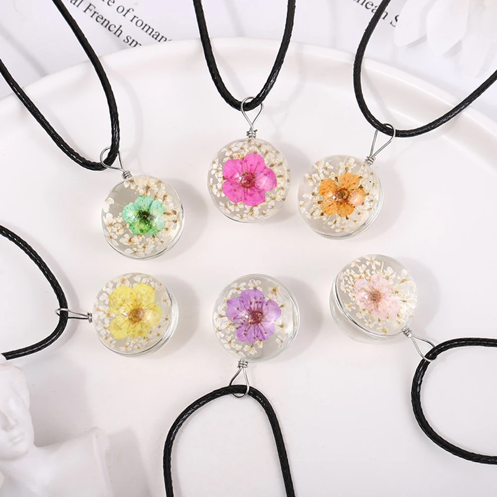 

2022 Fashion Handmade Dried Flower Necklace Glass Pendant Leather Chain Boho Long Statement Necklaces Summer Jewelry for Women