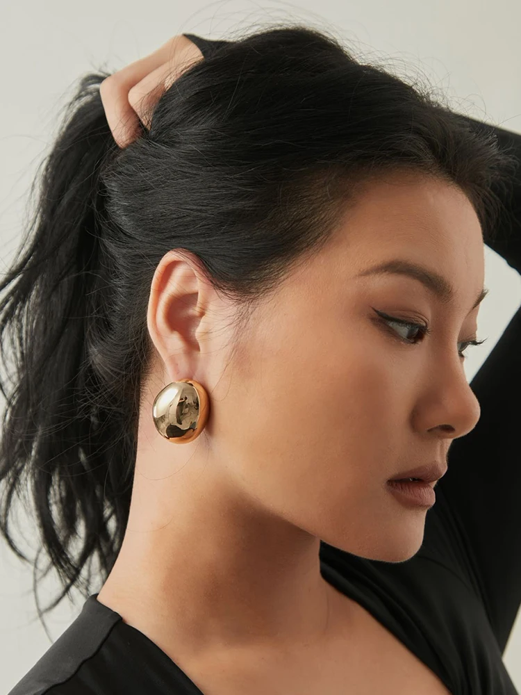 

Ghidbk Gold semi circular hollow minimalist vintage metal Ear Studs earrings for women's daily wear jewelry holiday accessories