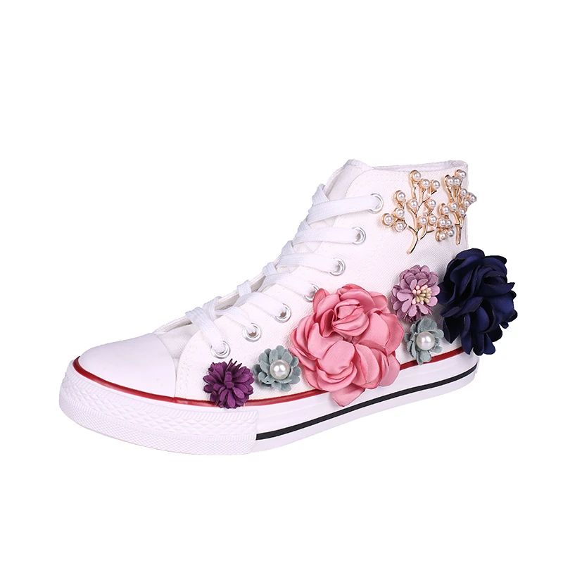 2023 Wholesale Spring and Summer Women's Canvas Shoes Small White Shoes Women's High top Handmade Customized Flower Casual Shoes