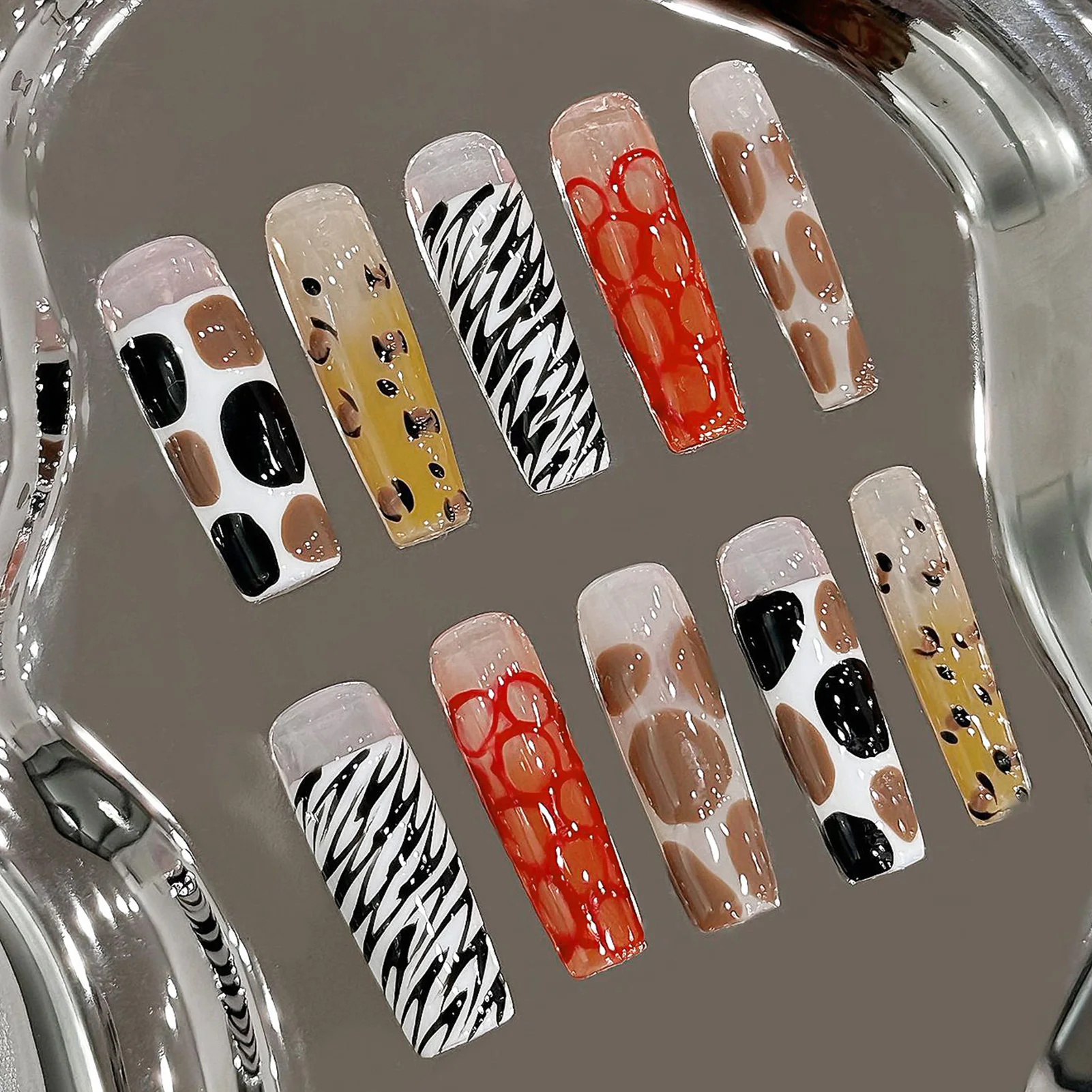 Длинные накладные ногти с леопардовым принтом ручной работы полное покрытие