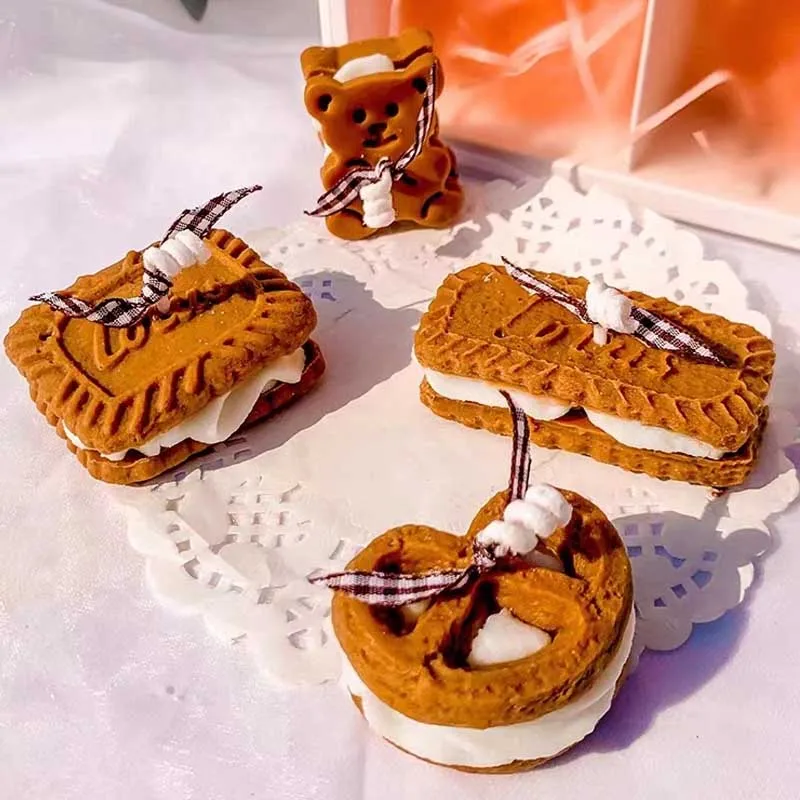

Sandwich biscuit candle mold Cookies bear