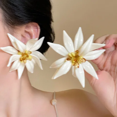 MOONBIFFY кулон из смолы с цветами