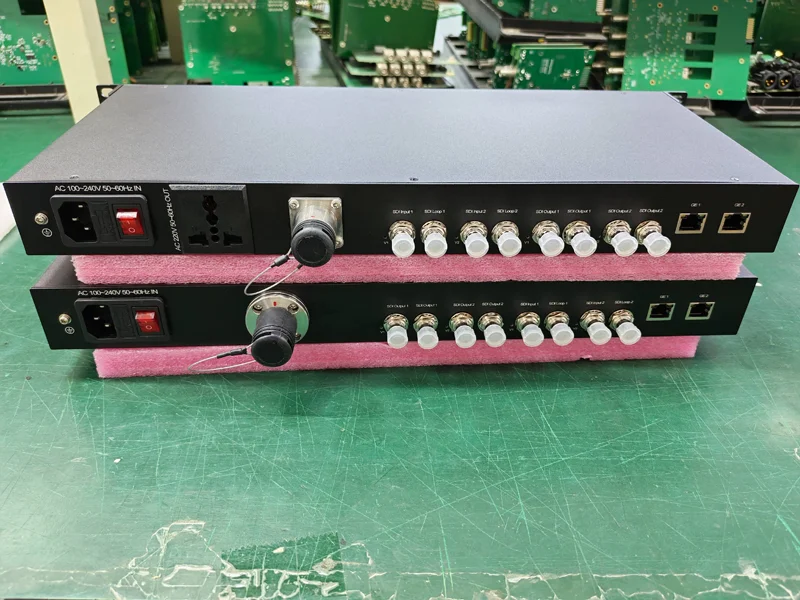 Фото Оптоволоконный медиаконвертер HO-LINK 2 CHS двунаправленный 12G SDI с разъемом 2 Gbit ETH SMPTE для систем видеонаблюдения/вещания №3