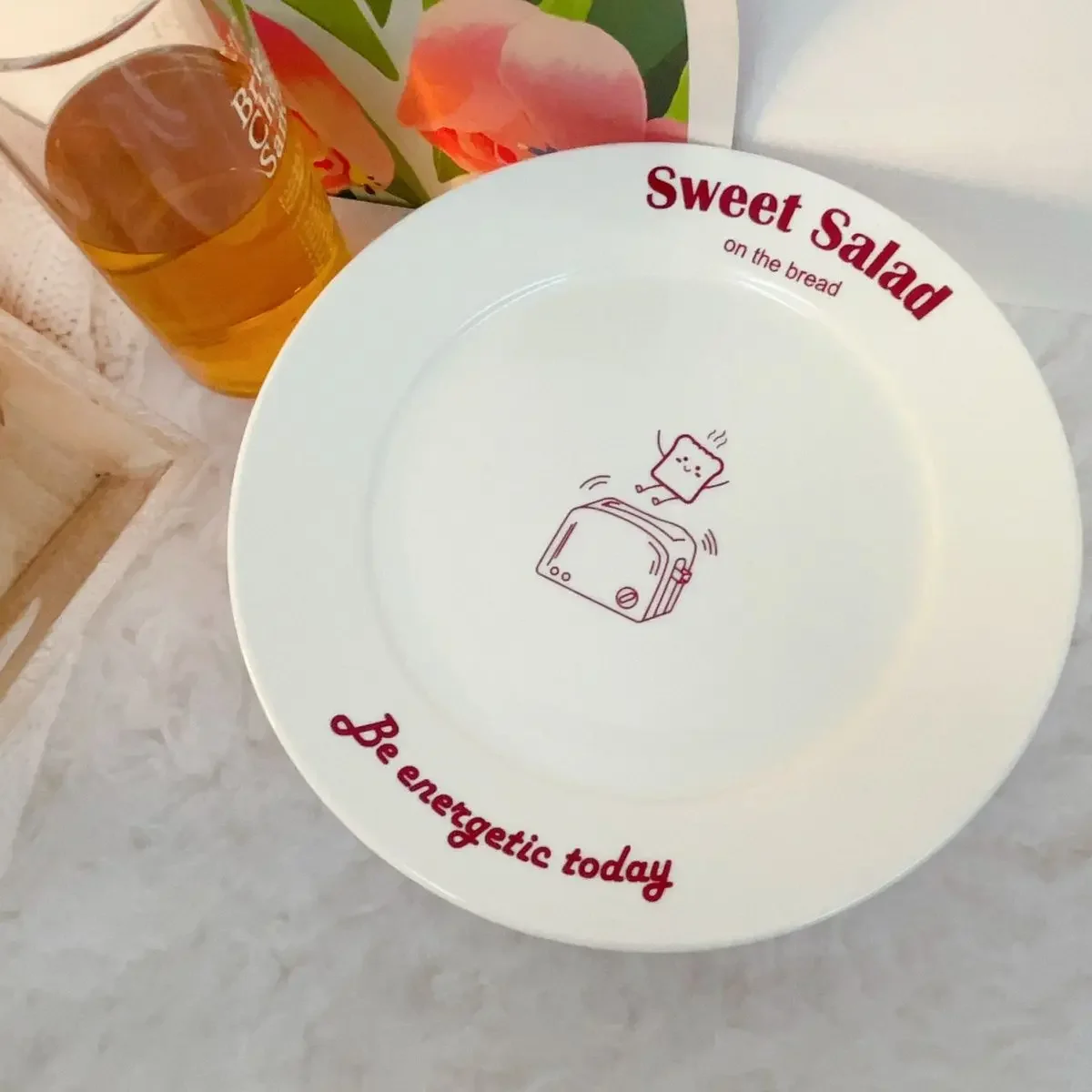 Маленькая красивая керамическая тарелка в виде кролика во французском стиле