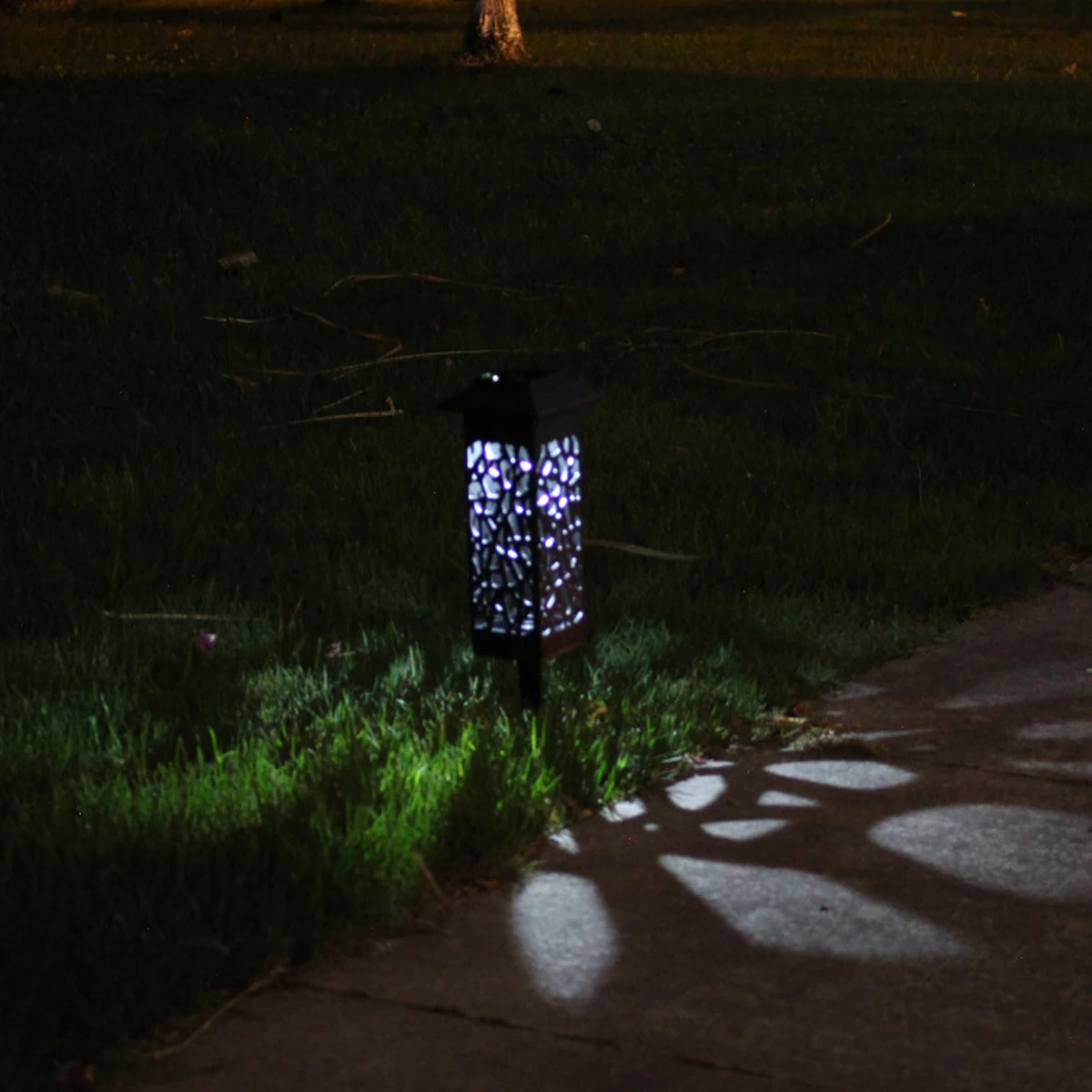 

4pcs Solar Pathway LED Lights Waterproof Outdoor Lawn Light Solar Lamp for Garden/Landscape/Yard/Patio/Driveway/Walkway Lighting