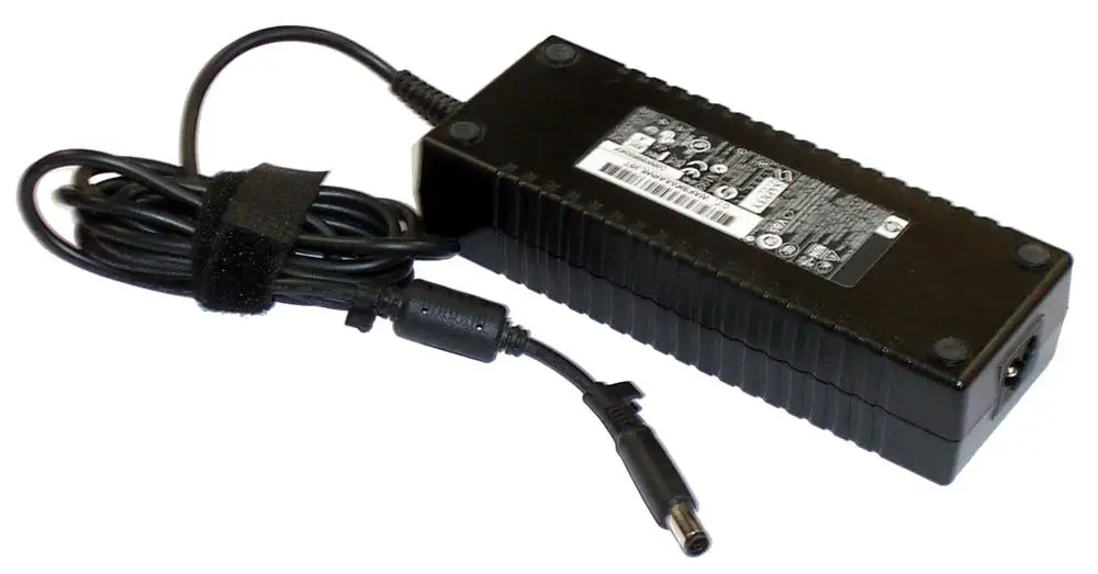 Блок питания для ноутбука HP 19.5V 6.9A 135W. Коннектор 7 4 на 5 0мм (c иглой внутри) |