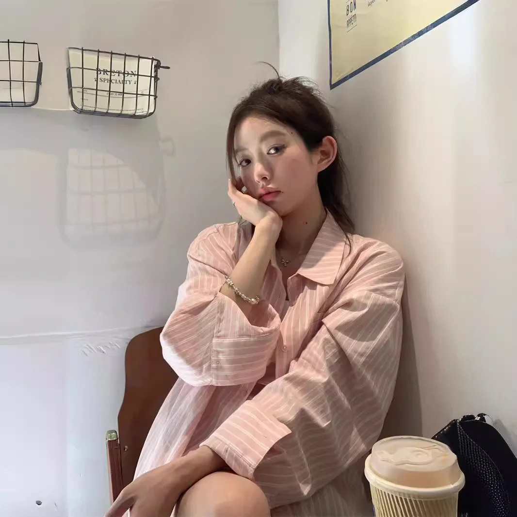 Рубашка женская средней длины в полоску милая блузка Корейском стиле свободная