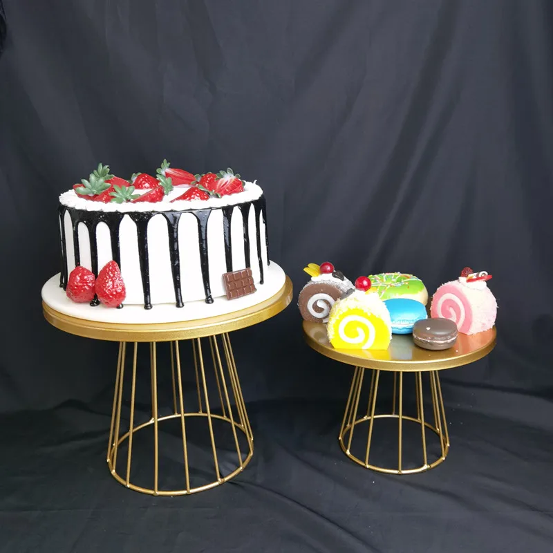 

Железный поднос для торта на день рождения, подставка для торта, демонстрационная подставка для кексов, настольное свадебное украшение, поднос для чая, десерта, тарелка для дома