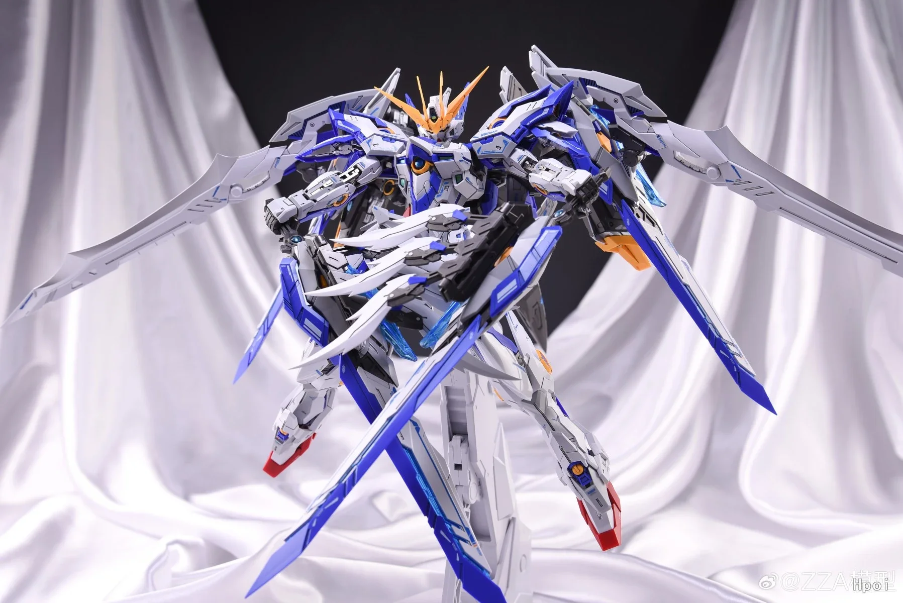 В наличии: Коллекционная модель-конструктор ZZA Authentic Blue Flame BLUE FLAME CH-01, масштаб 1100, с металлическим каркасом, для сборки, сувенир (art.: 3920db7046b5b) - 3920db7046b5b