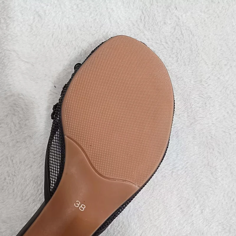 Летние сетчатые женские шлепанцы с цветочными бусинами