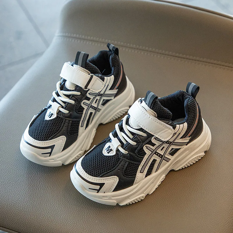 

Детские кроссовки из сетчатой ткани, на мягкой подошве