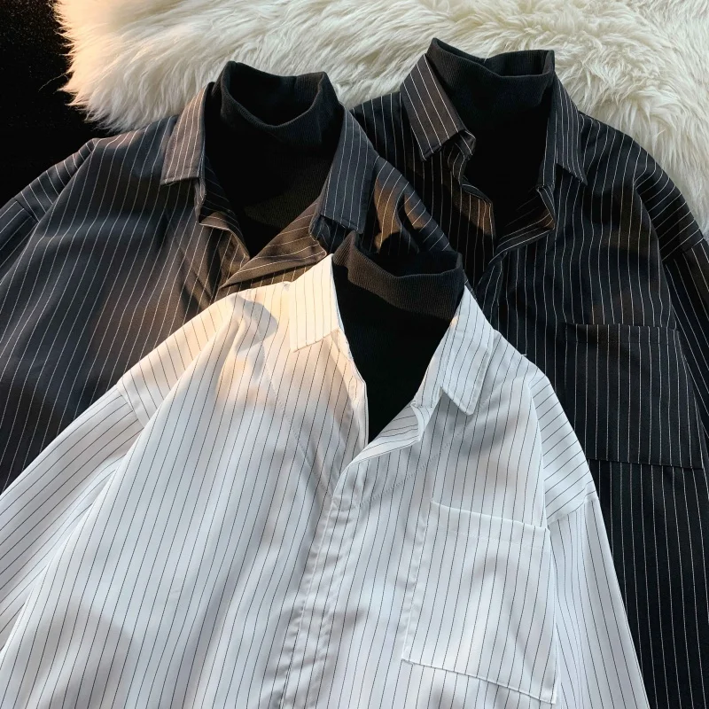 

Men's long-sleeved shirt with high-grade stripe