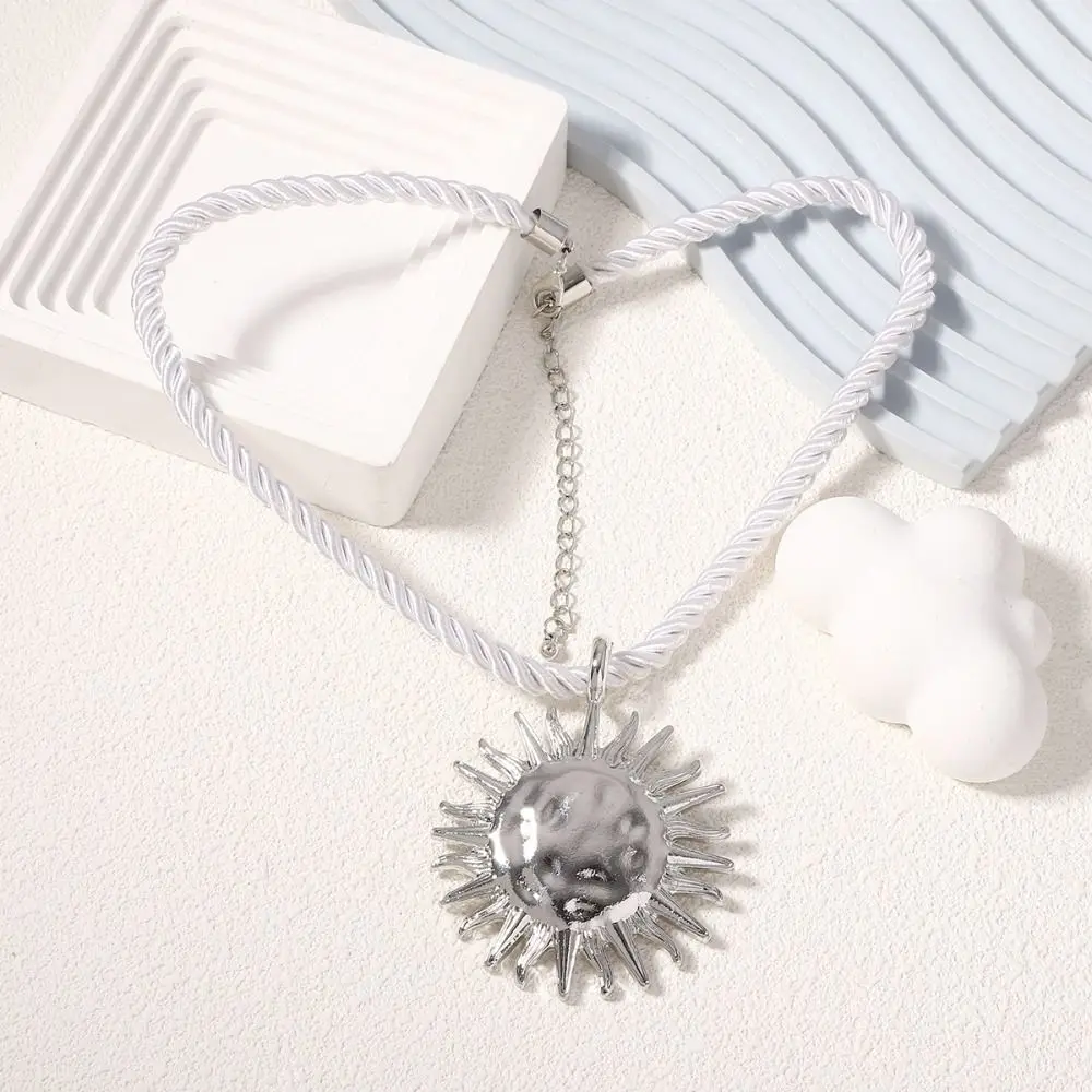 Bohemian Sunflower Pendant Necklace Light Luxury Beach Vacation Style Earrings Fashion Exaggerated Collarbone Chain