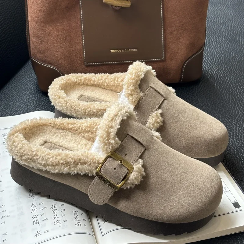 Замшевые женские тапочки на платформе зимние теплые короткие плюшевые ботинки