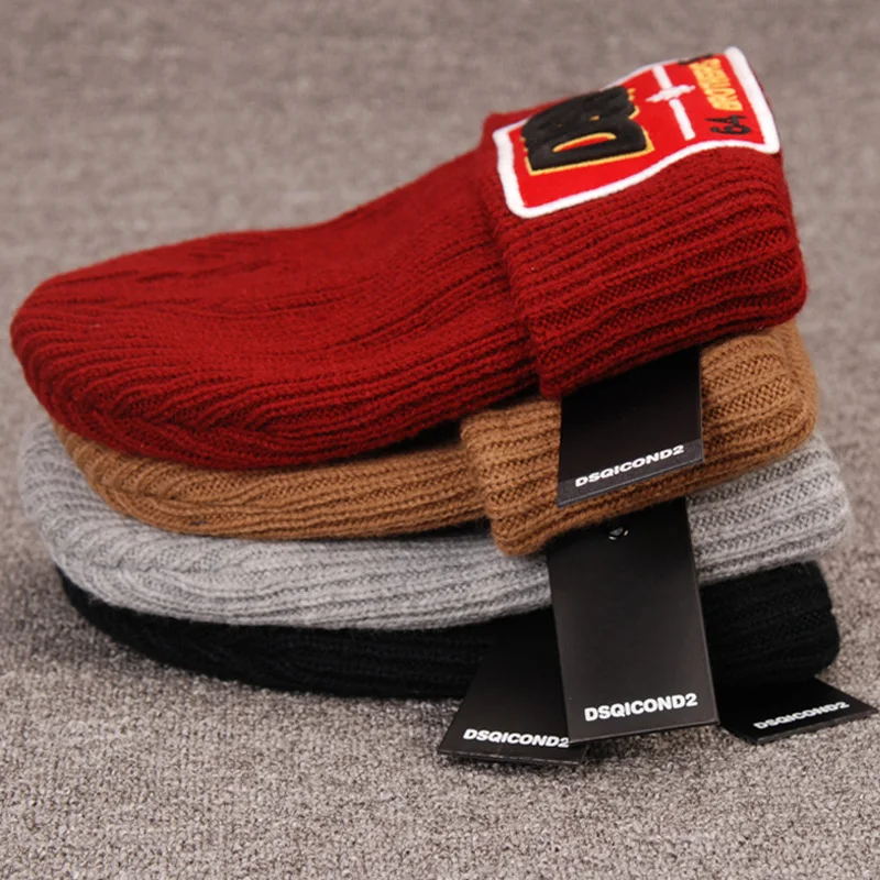 

New Dsquared2 Brand Knit Hat Men's Women's Fashion Casual Cotton DSQ Embroidery High Quality Insulation Knit Sweater Hat D53
