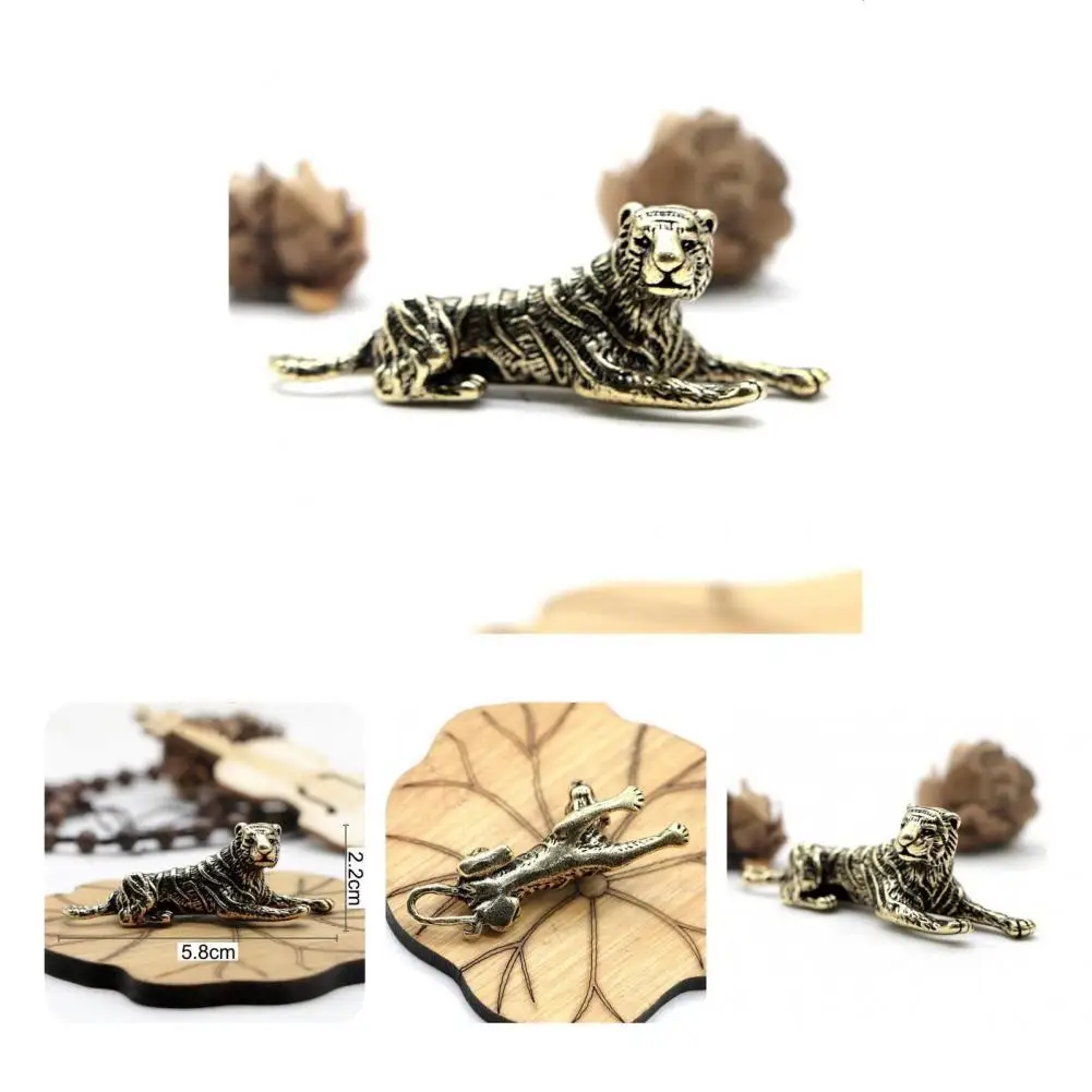 

Easy to Store Bronze Color Desktop Car Dashboard Decoration Tiger Figurine for Home