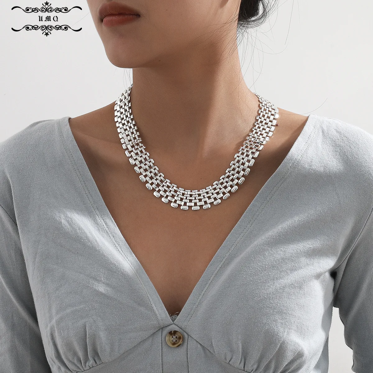 

Женская цепочка в стиле панк/хип-хоп