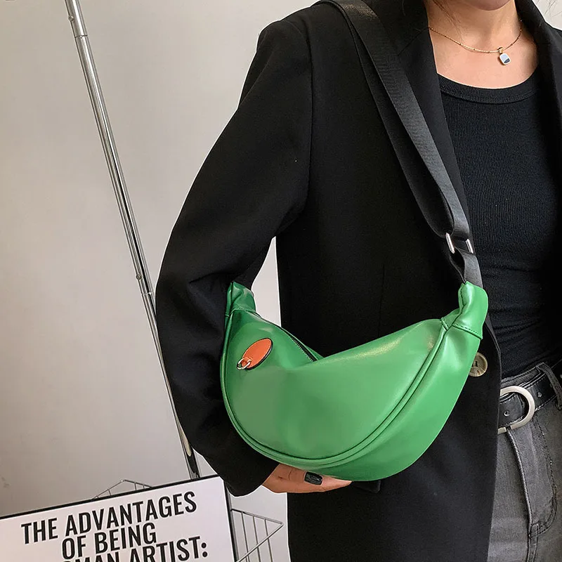 

Вместительная брендовая сумка через плечо из искусственной кожи для женщин 2022 в тренде модные роскошные дизайнерские женские сумки на плеч...