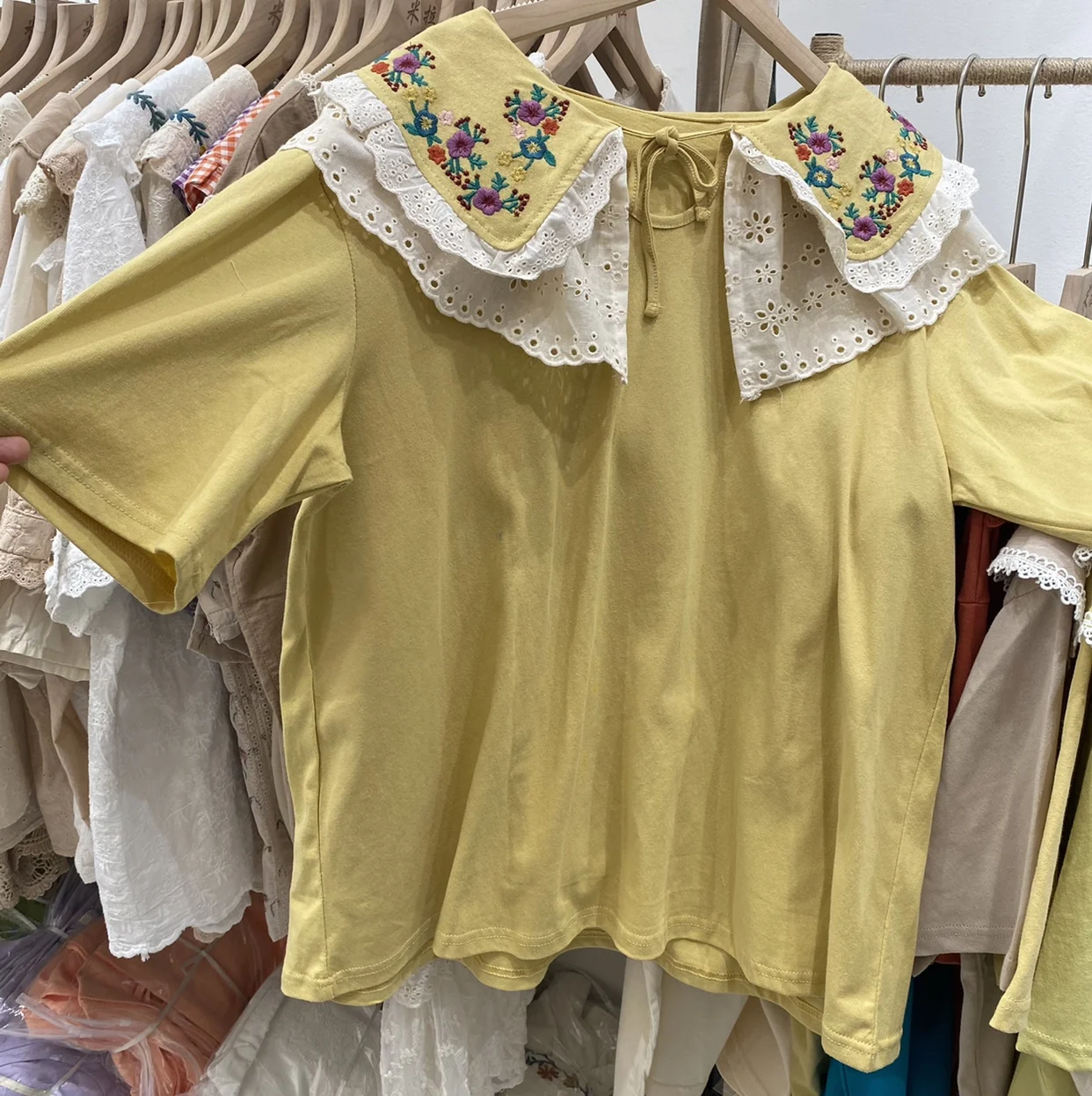 

Новинка, милая Двухслойная футболка с вышивкой Mori Girl с воротником «Питер Пэн», свободные универсальные хлопковые топы с коротким рукавом дл...