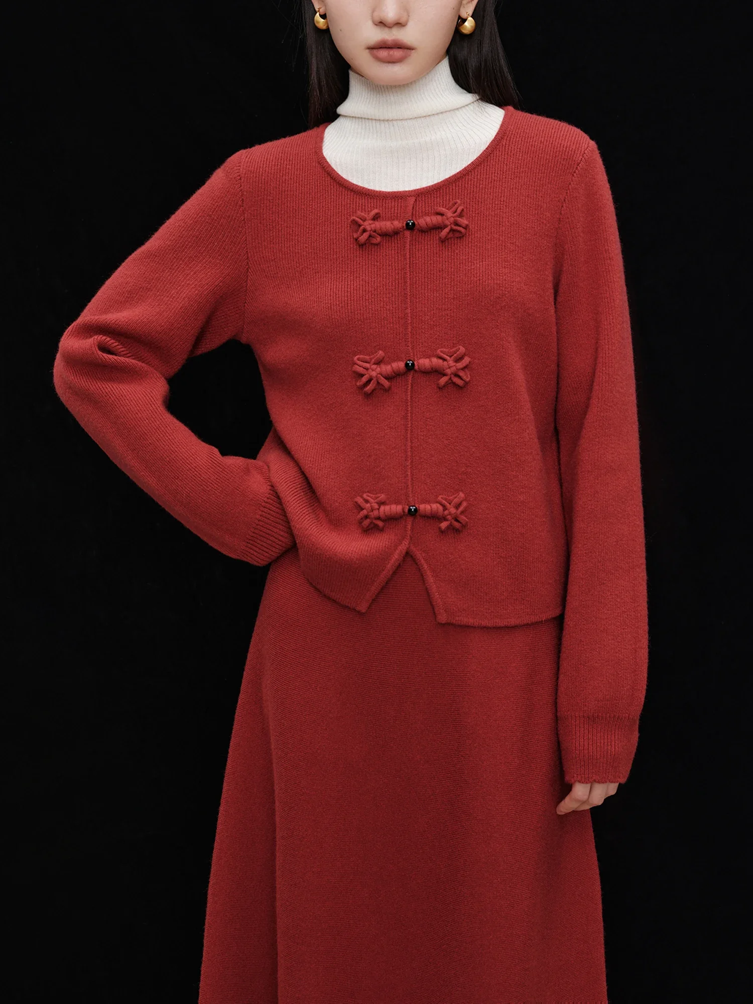 ZIQIAO миниатюрный размер новая китайская красная трикотажная рубашка комплект с