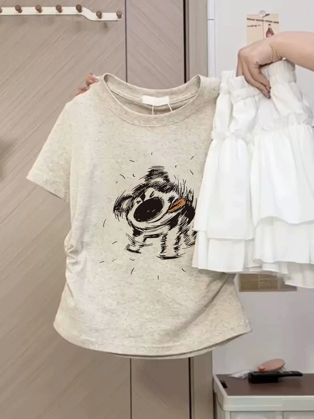 [Бесплатная примерка] Забавный топ с мультяшным принтом Женская Меланжевая серая