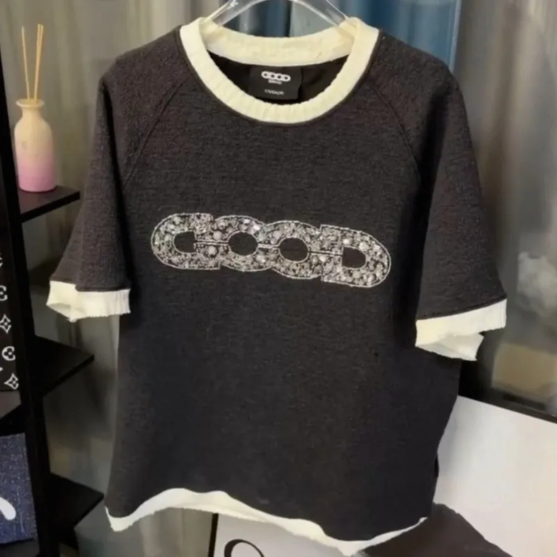Фото Летние модные повседневные футболки GOODBRAND 26SS с контрастными краями, черно-белые, для мужчин и женщин, с круглым вырезом, с коротким рукавом №1