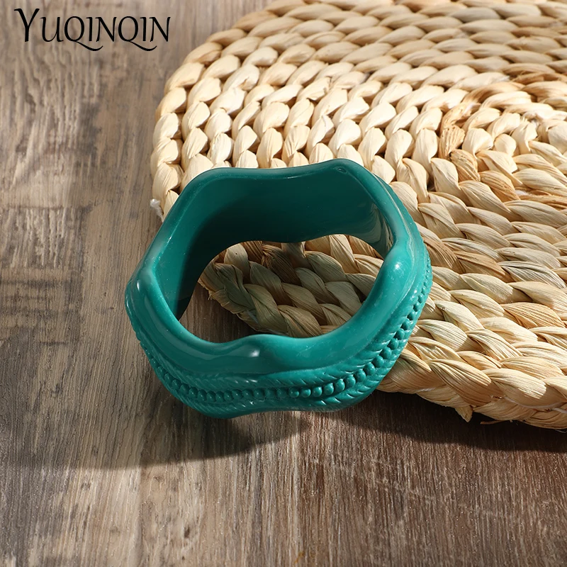 Винтажный цветной браслет