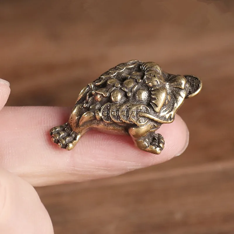 

1pc 3.6*1.5cm Yellow Copper Mini Gold Toad Chinese Fengshui Auspicious Lucky Tailsmen Instrument Mascot Putting Decorations