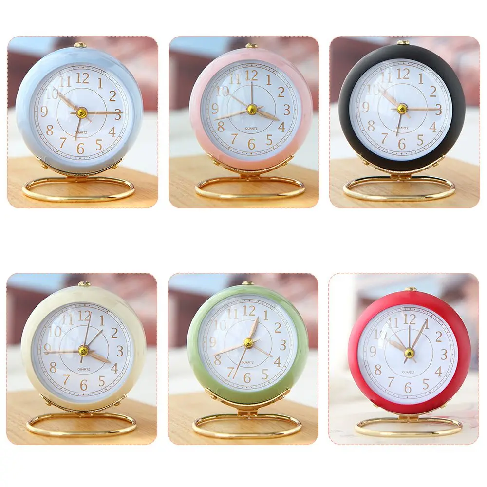 

Простой бесшумный мини-будильник с ночным светильником