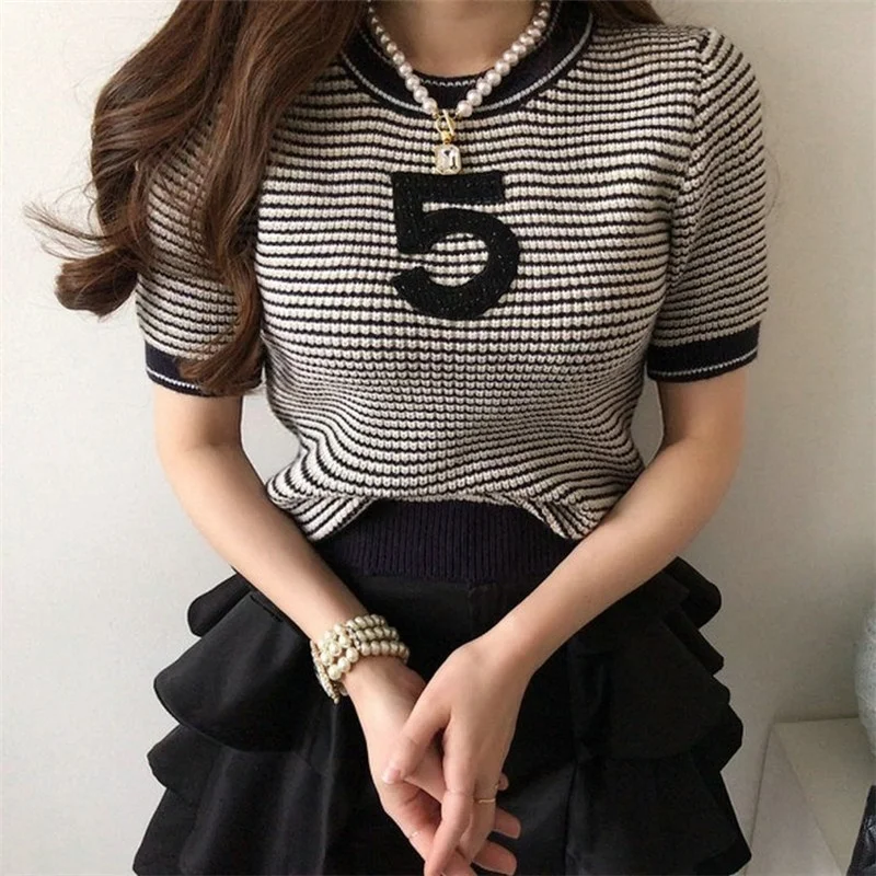 

Новинка 2022, летние футболки, женские трикотажные укороченные топы, винтажные полосатые футболки, повседневные футболки, Модная трикотажная...