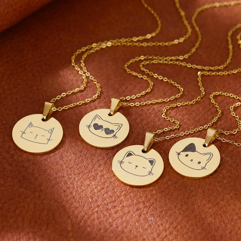 

Cute Cartoon Cat Necklace For Women Stainless Steel Round Circle Pet Pendant Necklaces Choker Chain Wedding Jewelry Wholesale