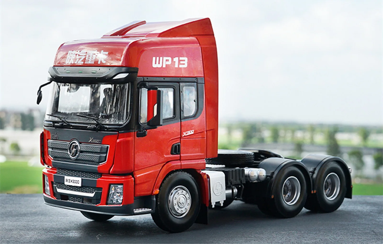 

1/24 Scale Shacman Delong X3000 WP13 Truck Red Diecast Car Model Collection Gift