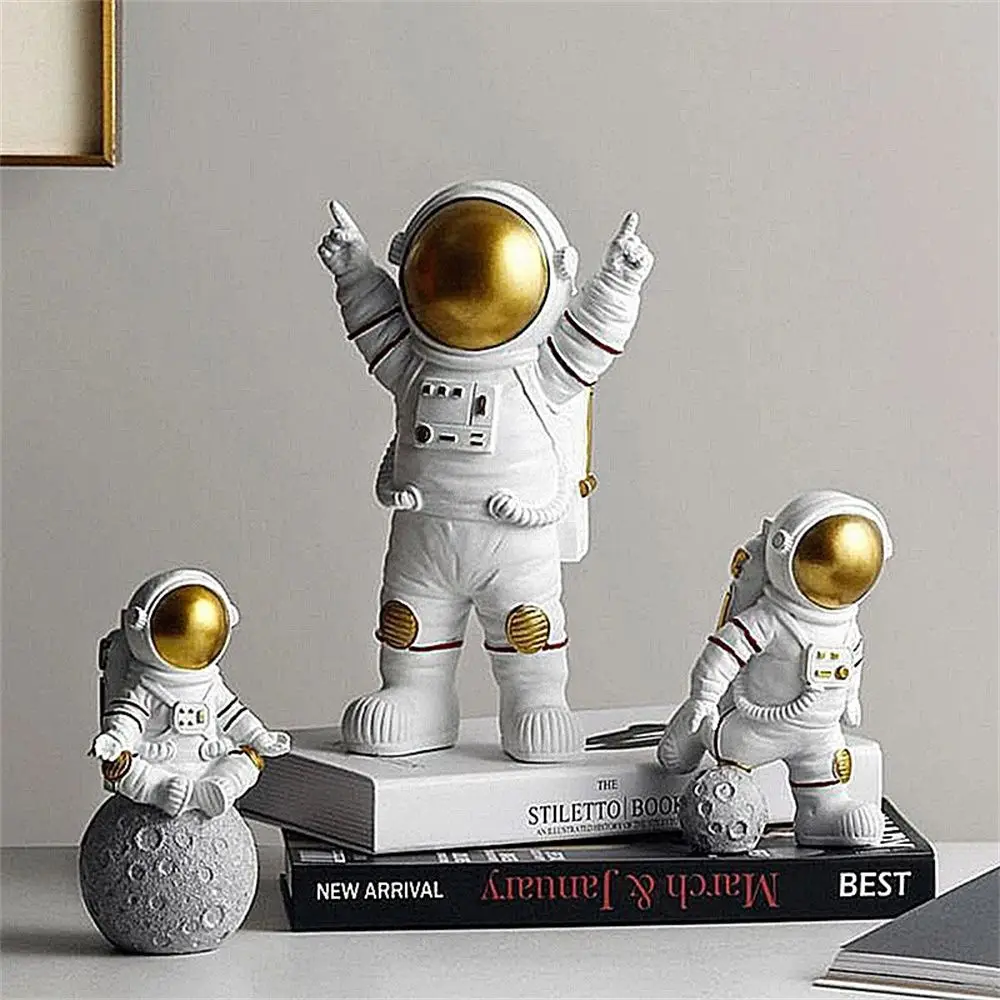 

Table Ornament Astronaut Figurines Spaceman Moon Sculpture Decorative Astronaut Model Cosmonaut Statues Miniatures Gift