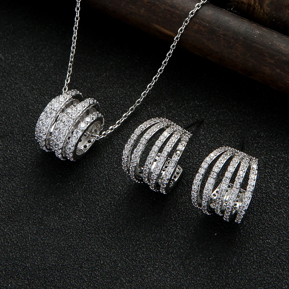 

Luxury Zircon Annulus Jewelry Set For Women Korean Fashion Banquet Party Daily Charming Accessory Gift ensemble femme 2 pièces