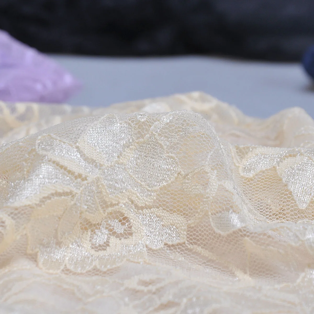 Облегающая шапка для женщин кружевная с полым цветочным рисунком осенняя