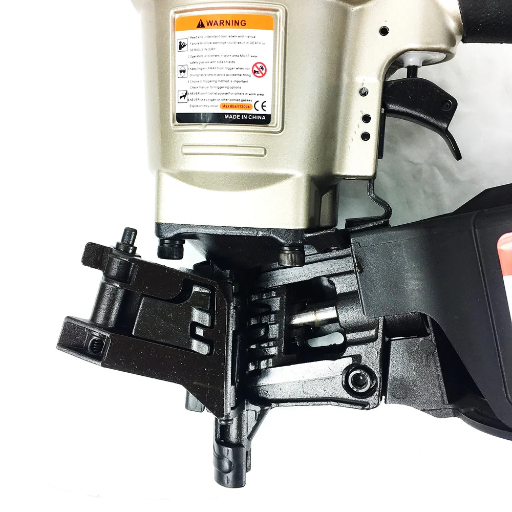 Следующее название товара на русском языке: CN55 CN57 Пневматическая катушечная пневматическая сторонняя ножница для ногтей для деревянного паллетирования упаковочных ящиков и каркасов.