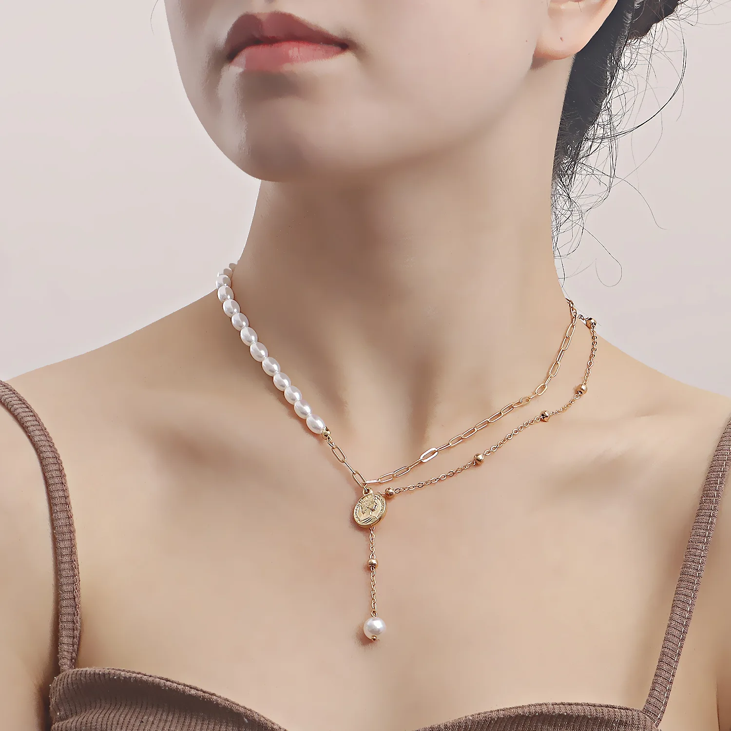

European and American Elegant Feminini Chains Imitation Pearl Queen's Head Coin Pendant Necklace Female Spice Jewelry Choker