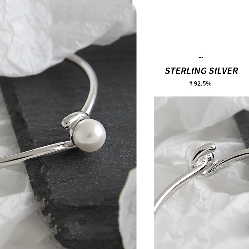 Женский серебряный браслет в минималистическом стиле