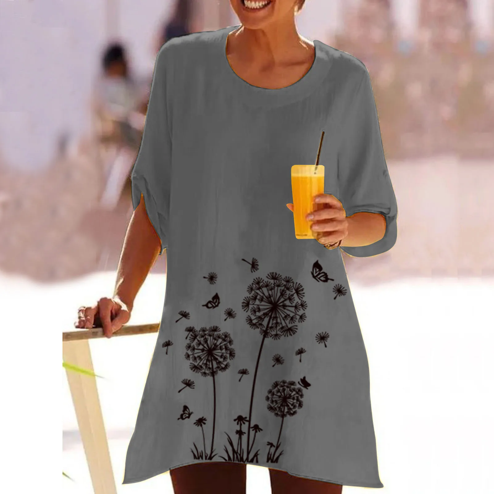 

Женская свободная футболка с коротким рукавом и круглым вырезом