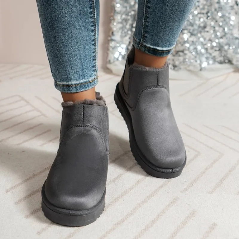 Женские плюшевые зимние сапоги на плоской подошве