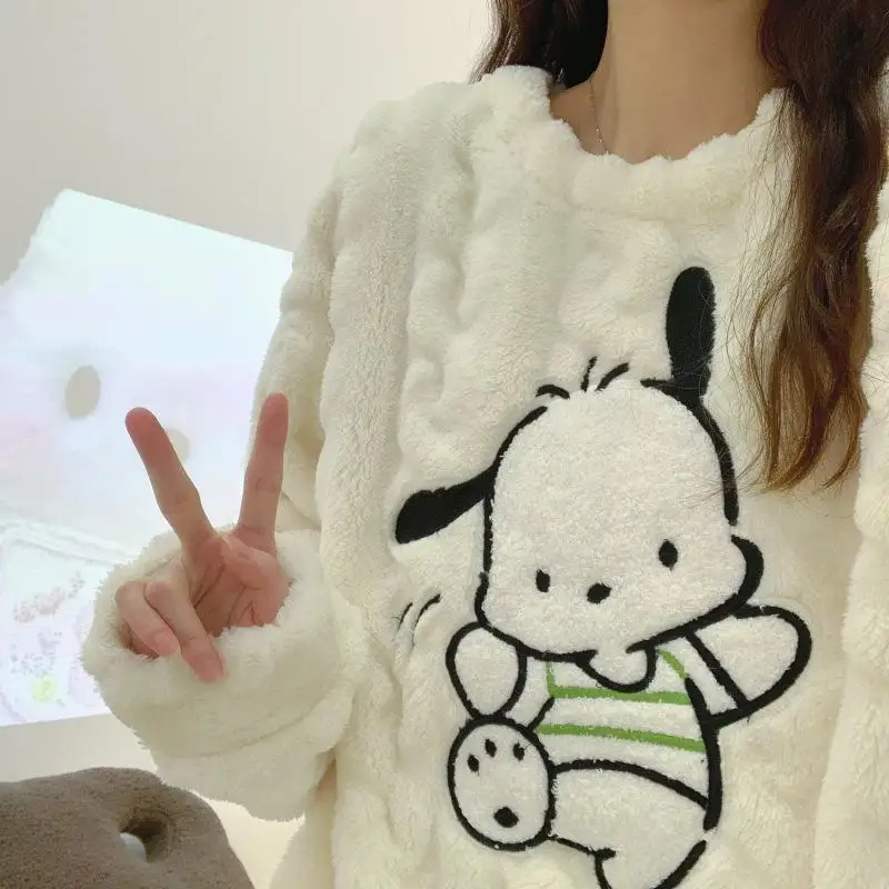 

Милые пижамы из кораллового бархата Sanrio почтоко, фланелевые, для дома, утепленные, удобные, Ins, рождественский подарок для девушки