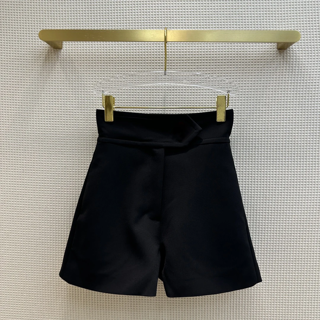 New black shorts for spring and summer show off long legs with a simple but not low-key summer must-have