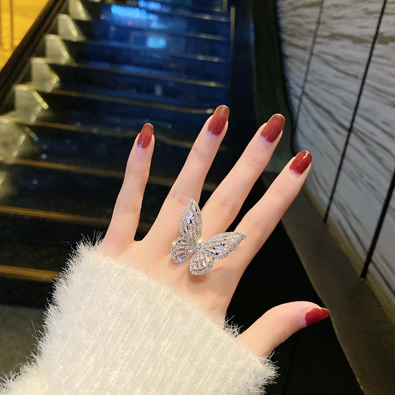 

Women's Copper Set Zircon Butterfly Ring European and American Style Luxury Bubble Cocktail Party Ring Bride Jewelry Accessories